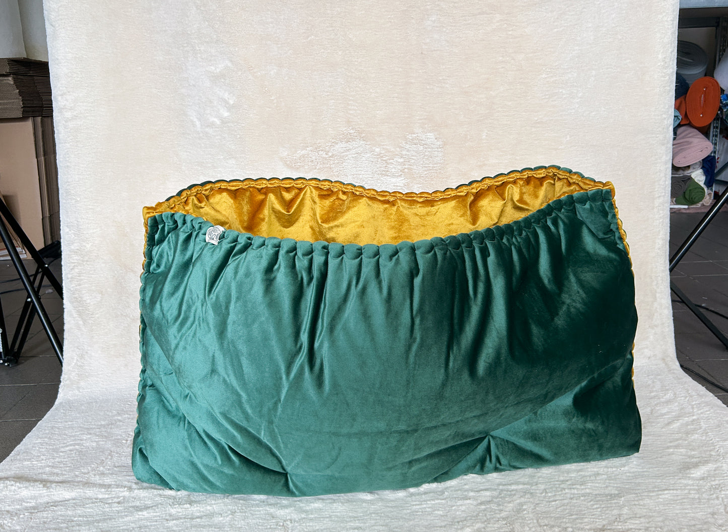 | READY TO SHIP | Green- yellow velvet size M+ PETBED
